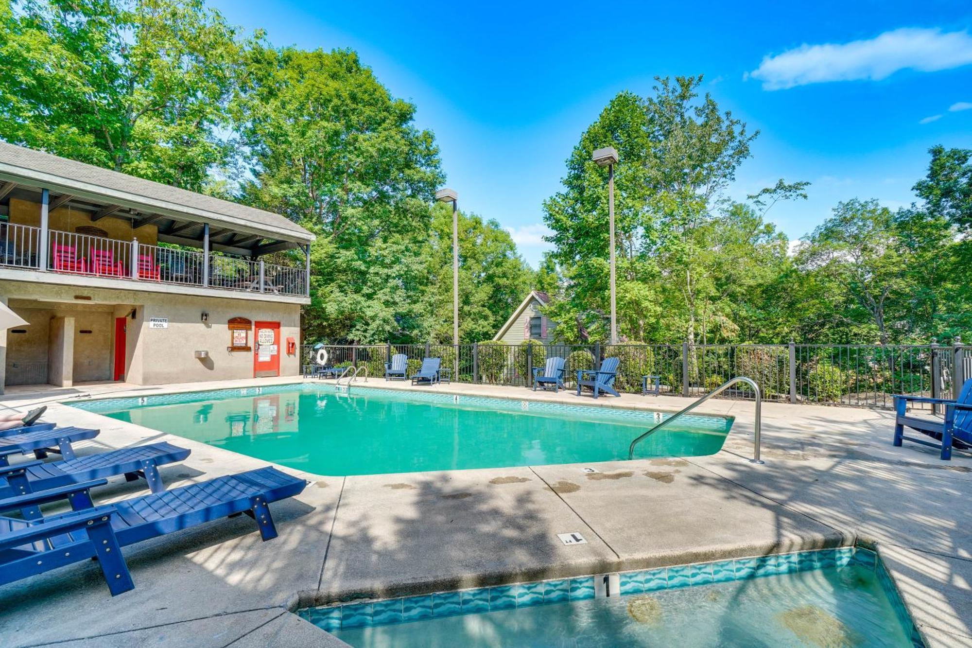 Smoky Mountain Cabin With Deck And Hot Tub! Pigeon Forge Zewnętrze zdjęcie